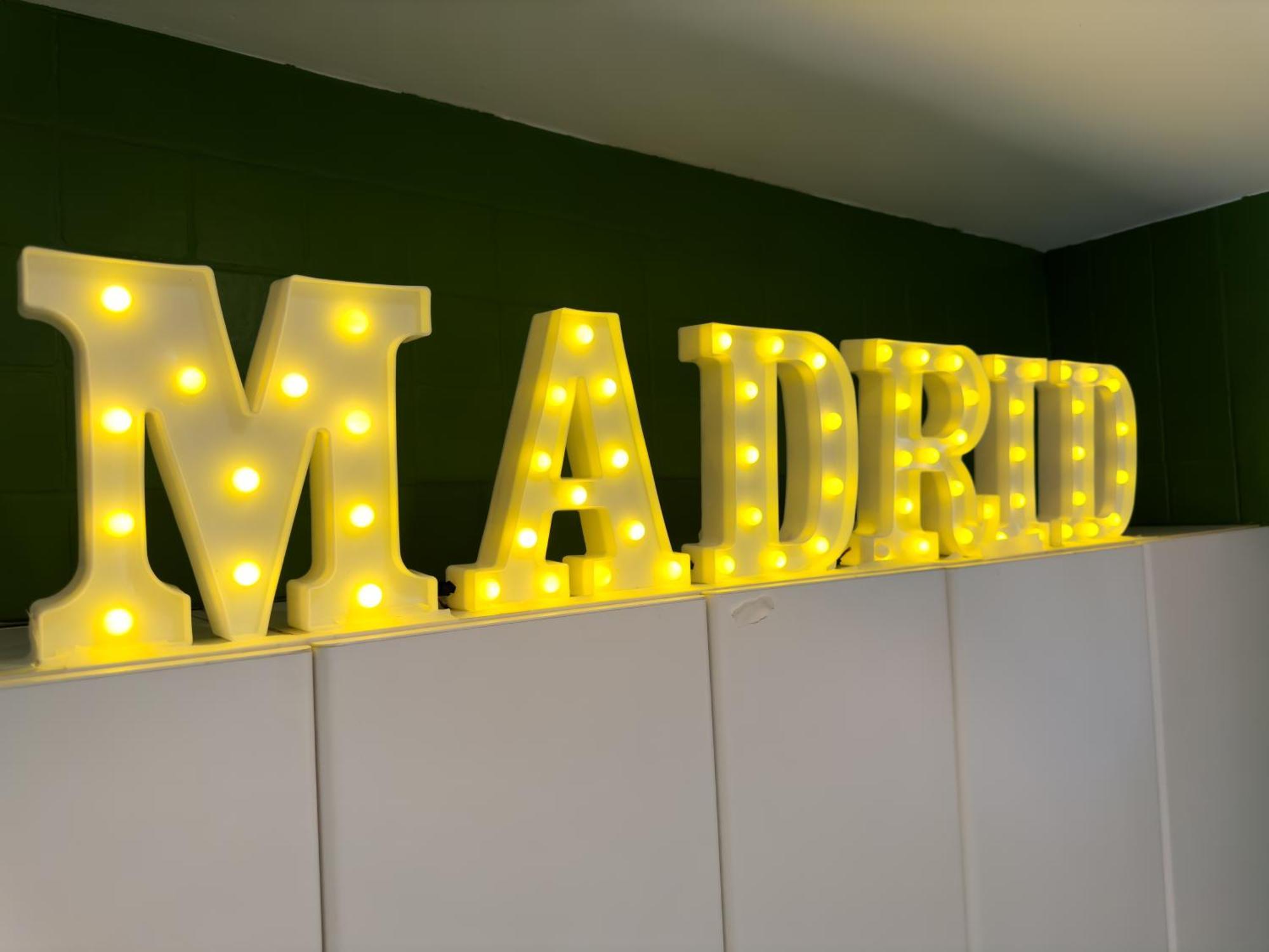 Disfruta Del Barrio De Las Letras Madri Exterior foto